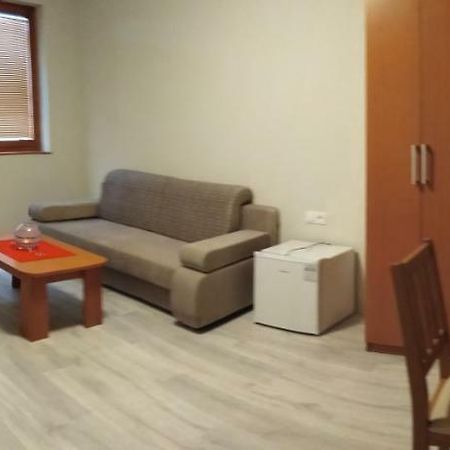 Guest House Mladost Presov Exterior photo